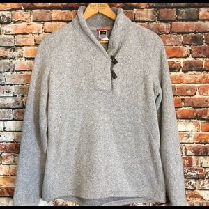 North face pullover